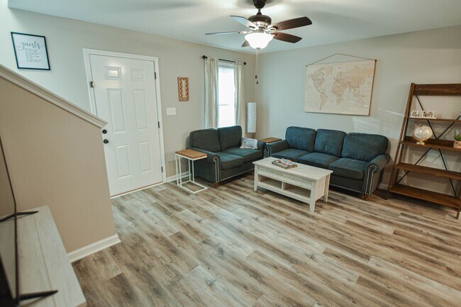 Foto del edificio - 219 Smithson Ln