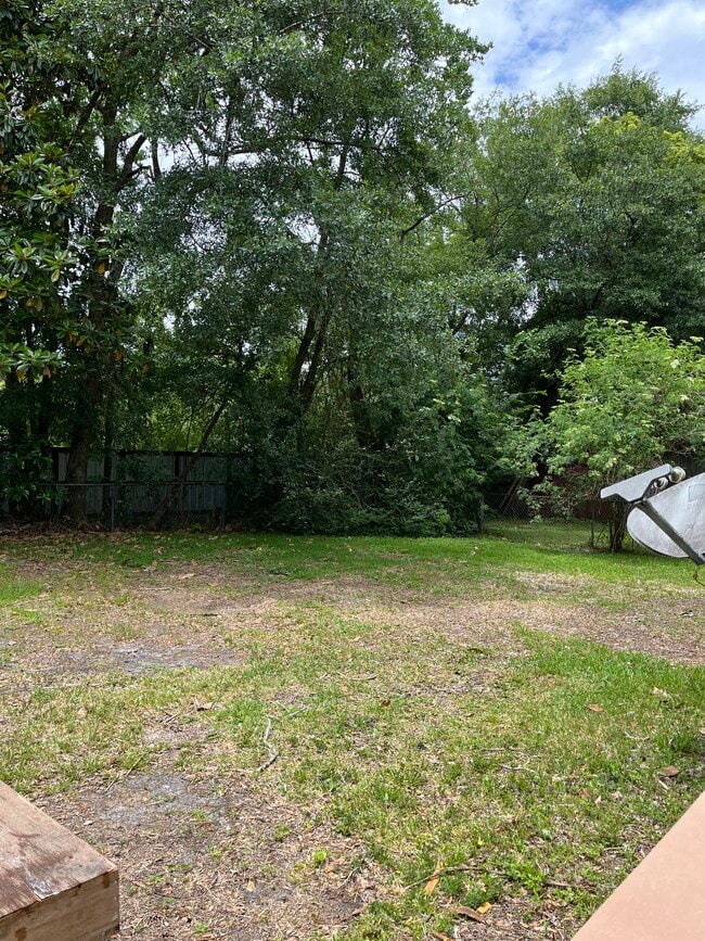 Building Photo - 6456 Dor Mil Ct