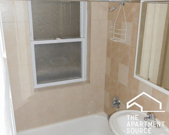 Foto del edificio - 5131 N Wolcott Ave