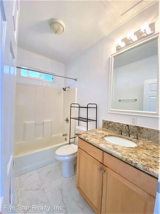 Foto del edificio - 3 br, 2 bath House - 719 7th Ave.