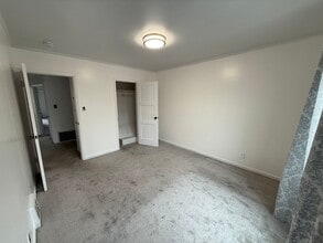 Building Photo - 360 Chester Ave
