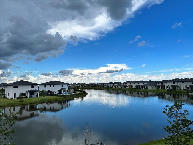 Foto del edificio - 4276 SW 173rd Ave