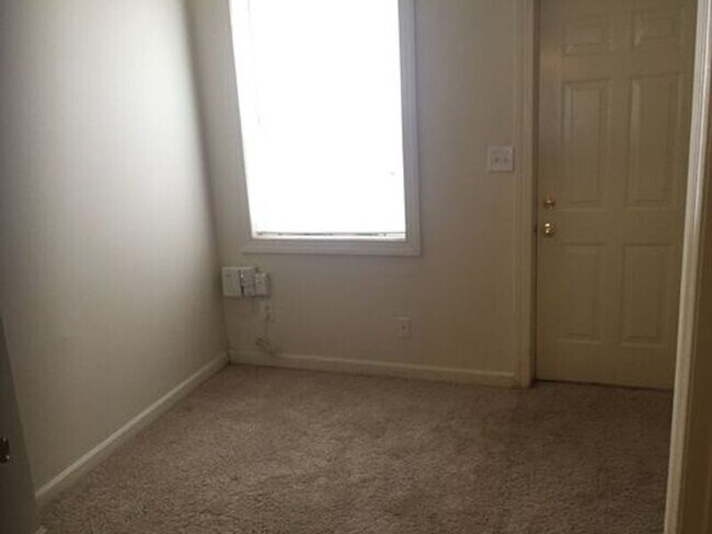 Foto del edificio - 712 Kinney St