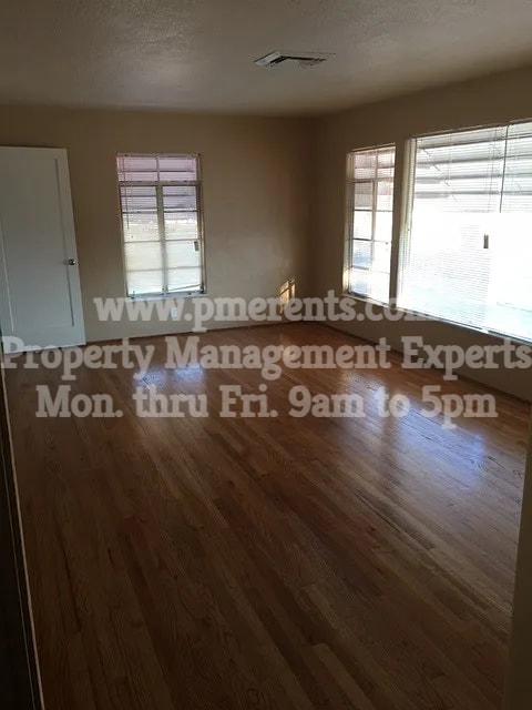 Foto del edificio - 7 E Magnolia St