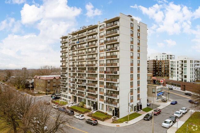 Building Photo - 5455 Rue de Terrebonne