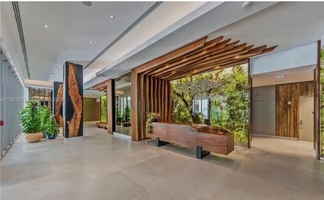 Building Photo - 1010 Brickell Ave