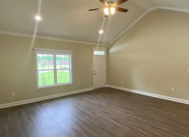 Foto del edificio - Spacious 4BR/2BA Home with Open Floor Plan, Granite Kitchen & Privacy Fence in Valdosta