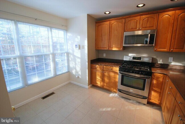 Building Photo - 13500 Darter Ct