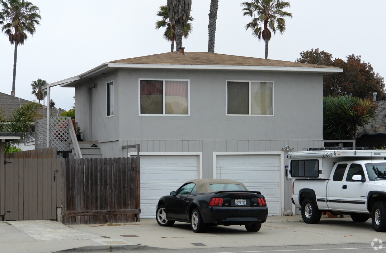 Foto principal - 2557-2559 Pierpont Blvd