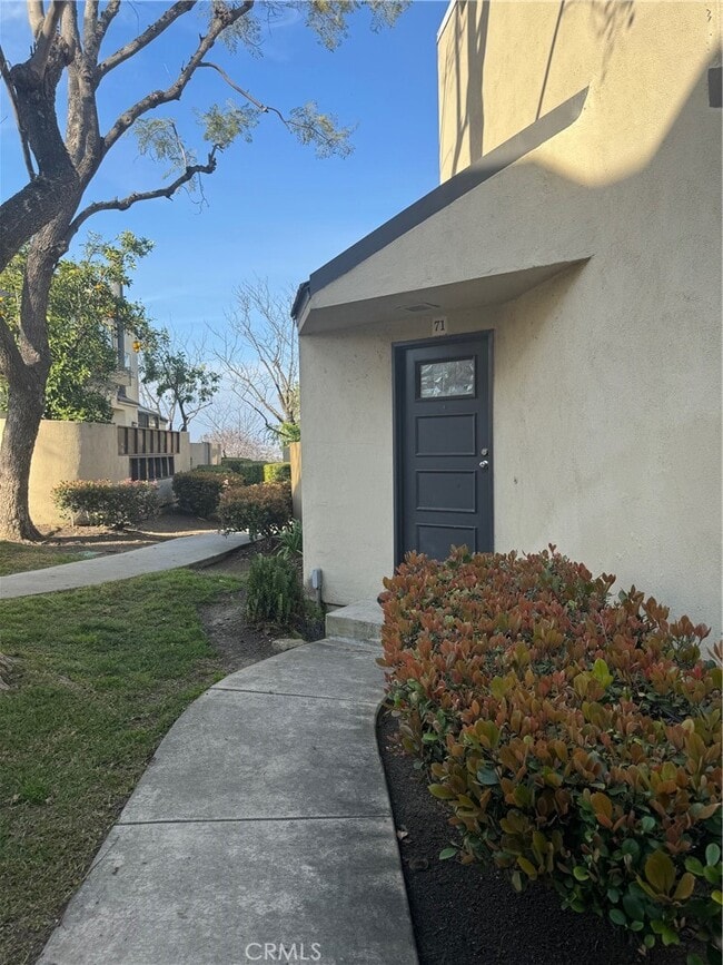 Building Photo - 13096 Le Parc Unit 71