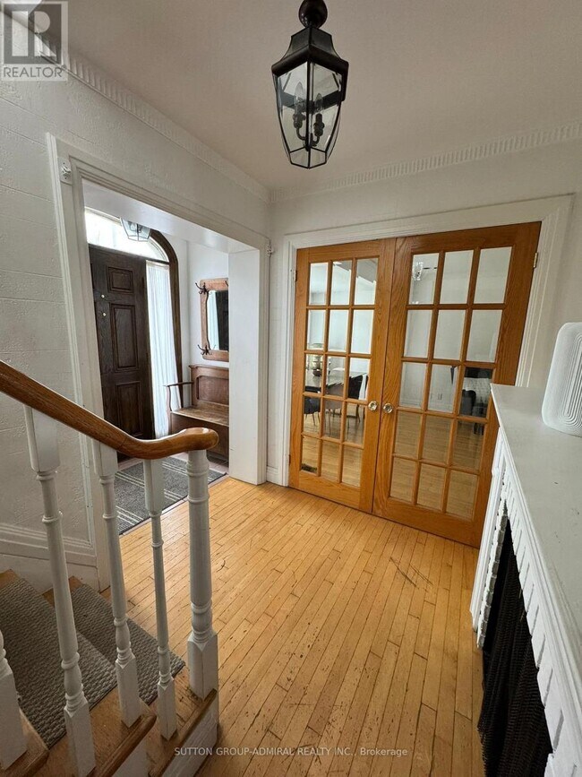 Building Photo - 591 Woburn Ave