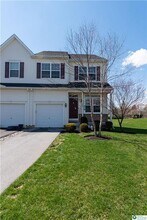 Building Photo - 955 King Way
