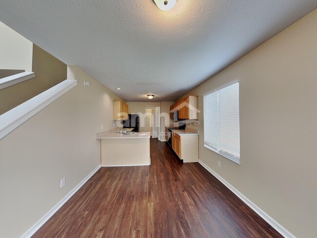 Building Photo - 6580 Dunsdin Dr