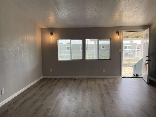 Foto del edificio - 4453 Maia Way