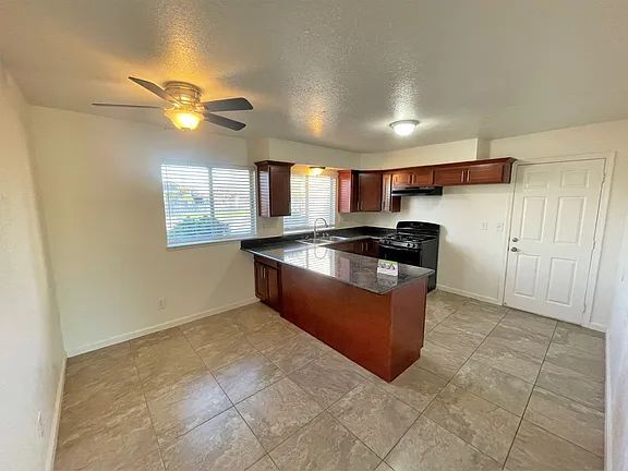 Foto del edificio - 126 Morey Ave