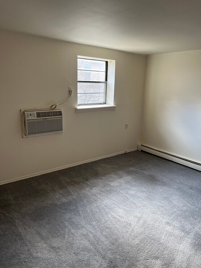 376 Henry St, Fairview, NJ 07022 Apartments in Fairview, NJ