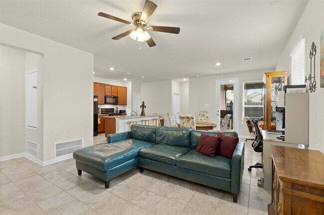 Foto del edificio - 9814 Mls Orch Dr