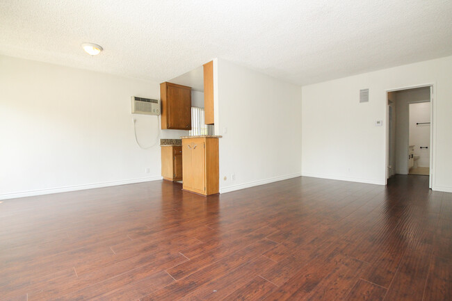 Foto del edificio - 12231 Moorpark St