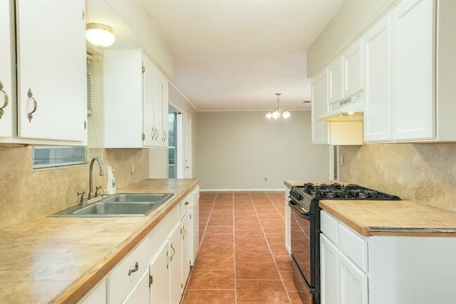 Foto del edificio - 6607 S Lincoln Dr