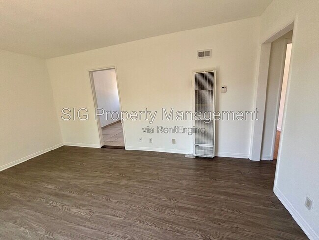 Foto del edificio - 13226 Maclay St