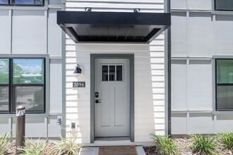Building Photo - 1096 Farwell St