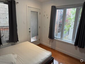 Building Photo - 3714 Av Coloniale