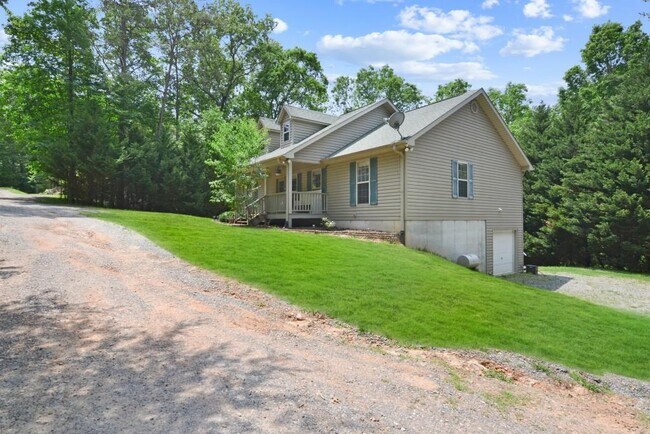 Building Photo - 78 Bluebird Ln