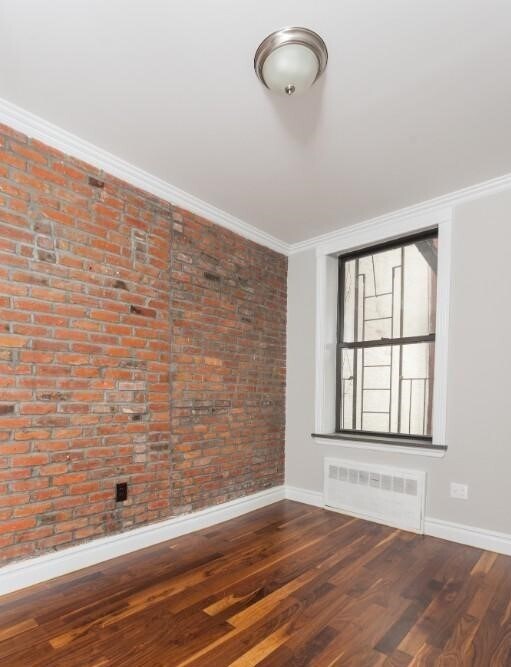 Foto principal - 233 E 29th St
