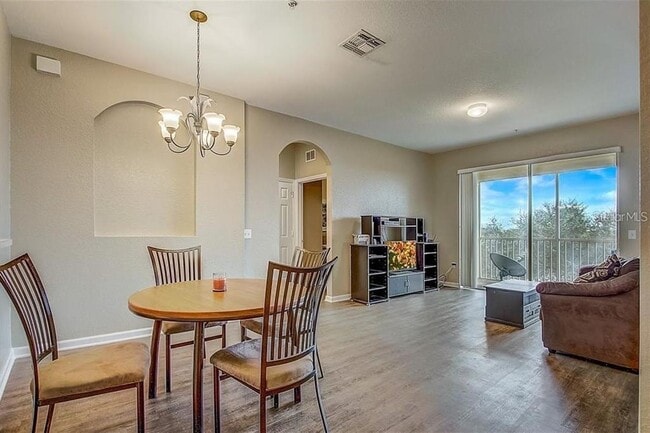 Building Photo - 8630 Buccilli Dr