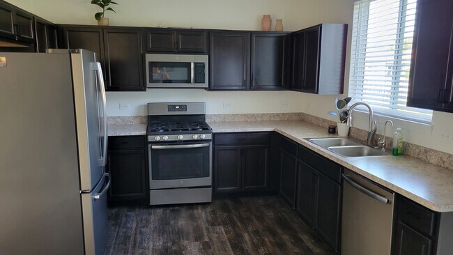 Foto del edificio - 1521 Saddle Ln