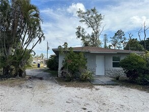 Building Photo - 5635 Fifth Ave