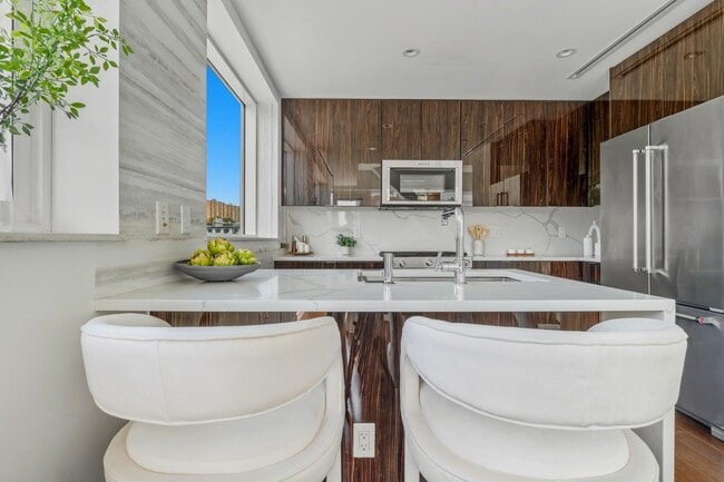 Foto del edificio - 800 AVENUE AT Port