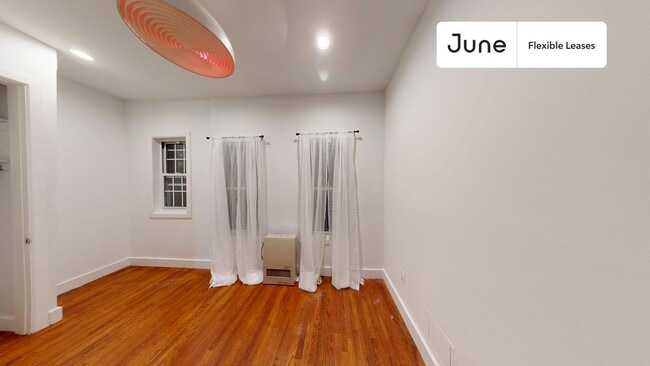 Building Photo - 255 Evergreen