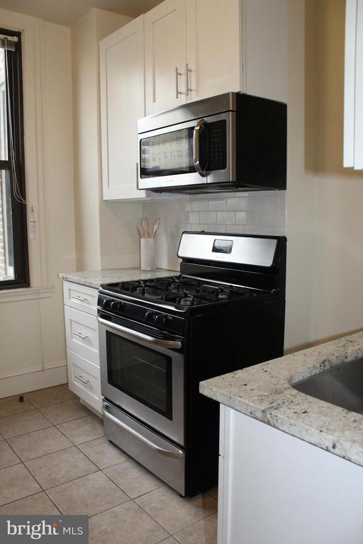 Building Photo - 2031 Locust St