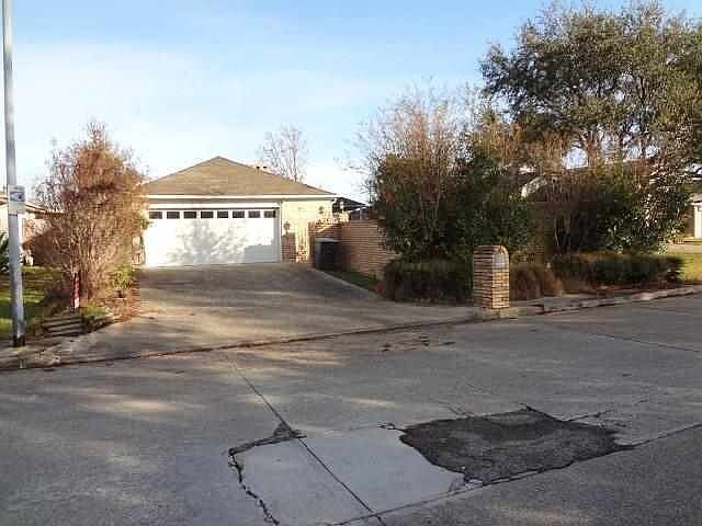 Primary Photo - 8120 Heatherbrook Trail