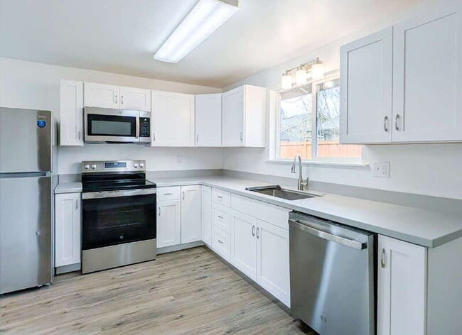 Foto del edificio - 8026 51st Ave NE