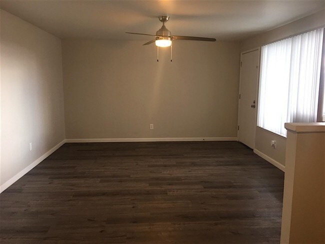 Foto del edificio - NW Reno 2 Bedroom Apartment - Newly Remodeled