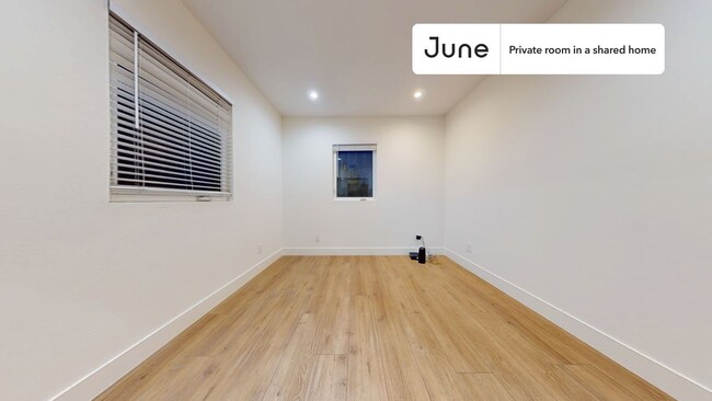 Foto del edificio - Private bedroom in 4 bed/4 bath Home