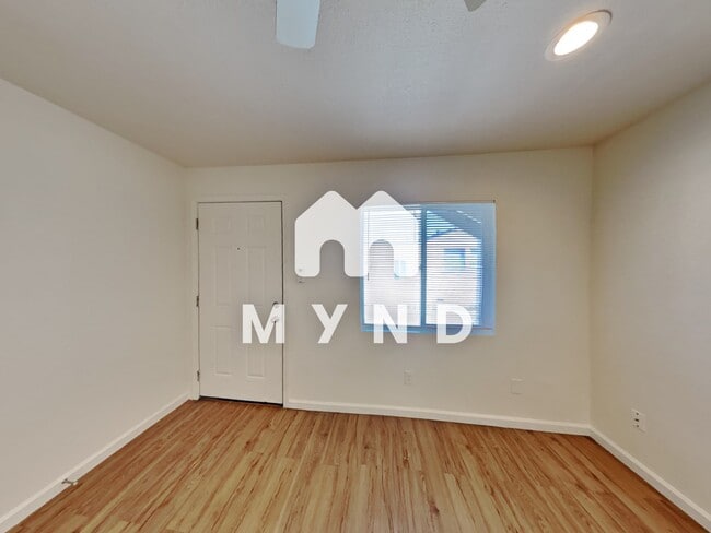 Building Photo - 5631 53rd St Unit 2