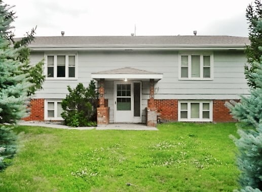 Primary Photo - 420 Lincoln Ave