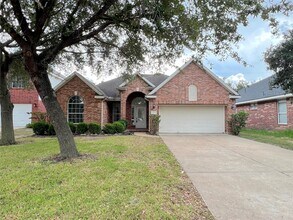 Building Photo - 17215 Fernchase Ct