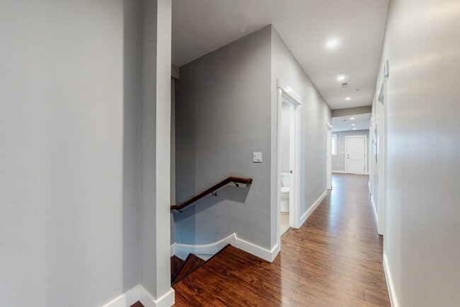 Building Photo - 41 Gilman St
