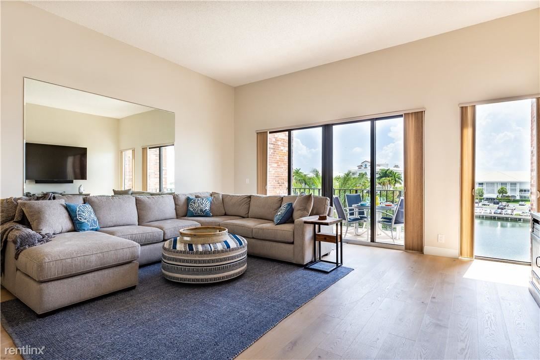 Foto principal - 2 br, 2.5 bath Townhome - 1800 S Ocean Dr ...