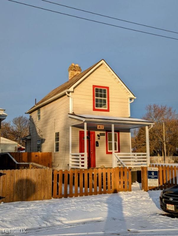 Building Photo - 2 br, 1 bath House - 411 S. Yale Avenue
