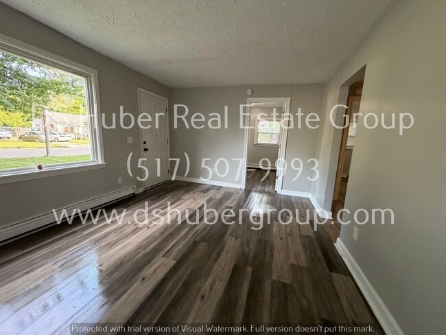 Photo - 4927 Starr Avenue Lansing, MI 48910 House