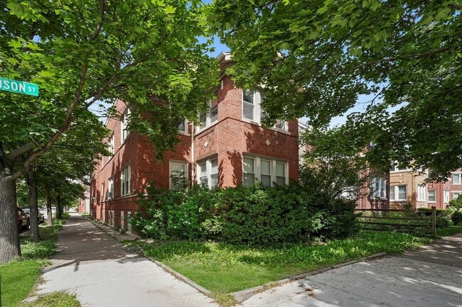 Building Photo - 4241 N Laramie Ave