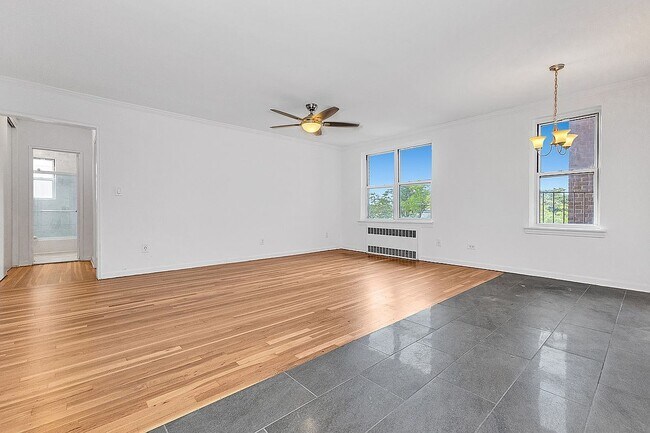 Foto del edificio - 66-40 108th St
