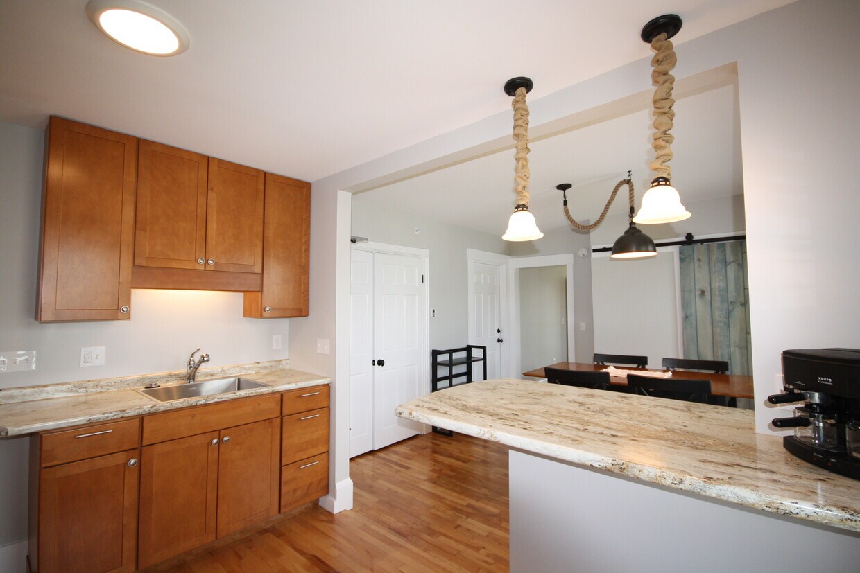 KITCHEN - 89 Sherwood St