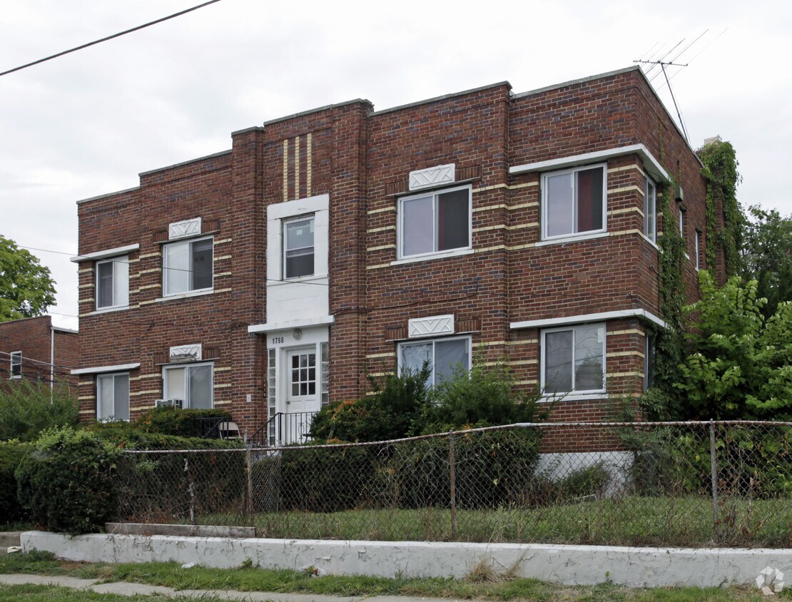 Building Photo - 1766 Dale Rd