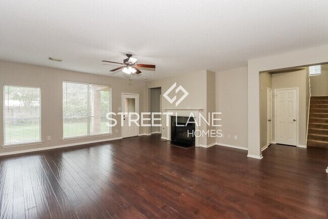 Building Photo - Spacious 5 bedroom home in Houston!